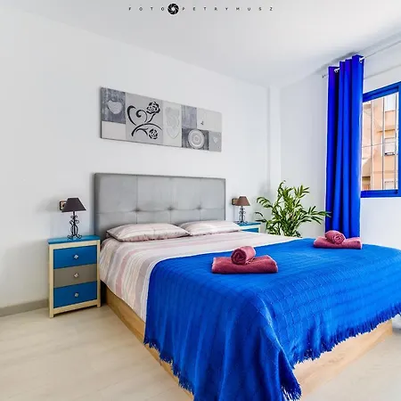 Blue Sea Apartment *