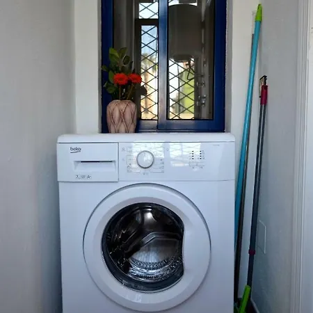 Blue Sea Apartment *