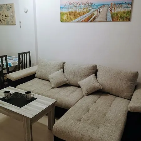 Blue Sea Apartment *